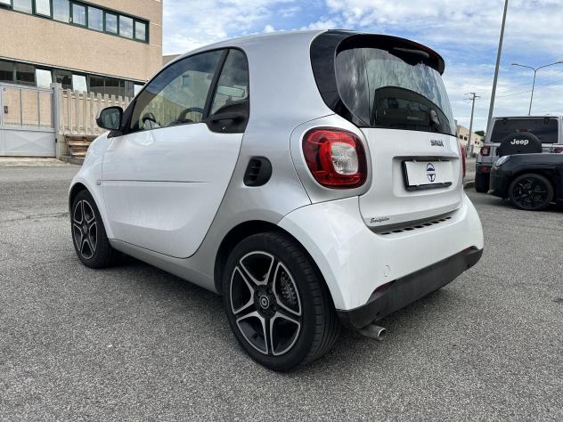 smart fortwo Smart Fortwo Coupé 0.9 Benz. 90cv Auto - Foto 4