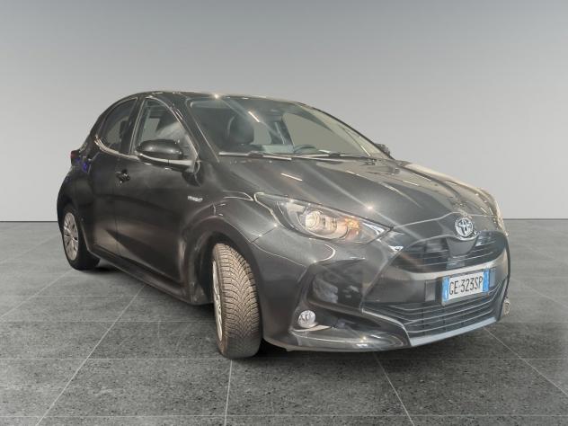 Toyota Yaris Hybrid Business