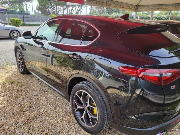 Alfa Romeo Stelvio 2.2 Turbodiesel 210 CV AT8 Q4 Executive - Foto 2