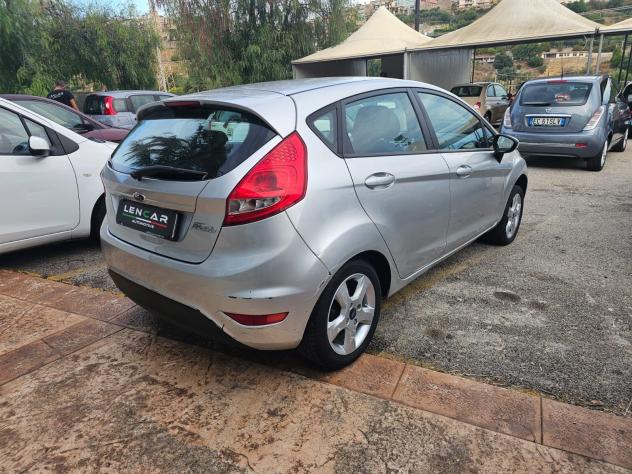 Ford Fiesta Fiesta+ 1.2 82CV 5 porte - Foto 4