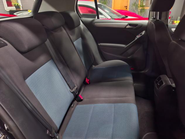 Volkswagen Golf 6. 1.6 TDI - Foto 10