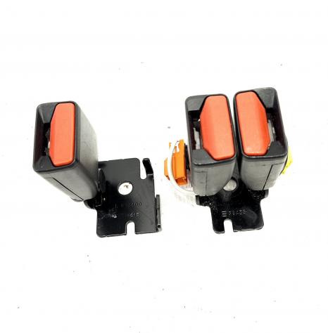 AGGANCIO CINTURA DI SICUREZZA POSTERIORE VOLVO V40 Serie 31292085 (16)