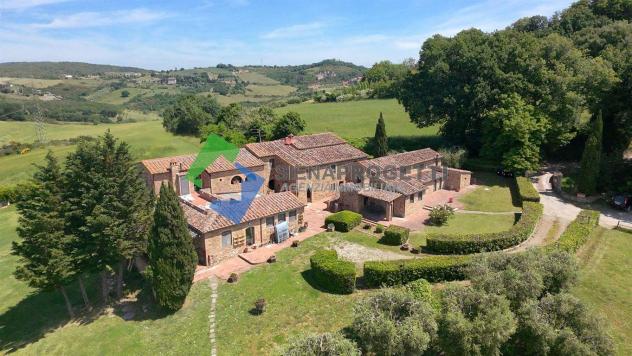 Splendido casolare in pietra con piscina, a Casole d’Elsa, Toscana, Siena. - Foto 19