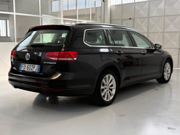 VOLKSWAGEN Passat Variant 2.0 TDI DSG Comfortline BlueMotion Technology rif. 24073043 - Foto 4