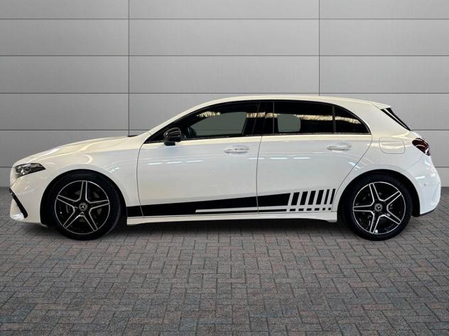 Mercedes-Benz Classe A A 180 AMG Line Premium Plus + TETTO APRIBILE - Foto 3