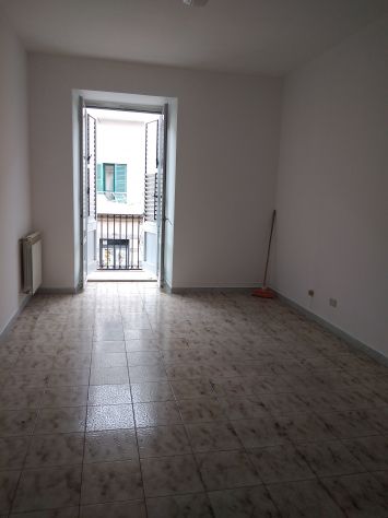 Villarosa (EN) abitazione indipendente sul centralissimo Corso Garibaldi - Foto 3