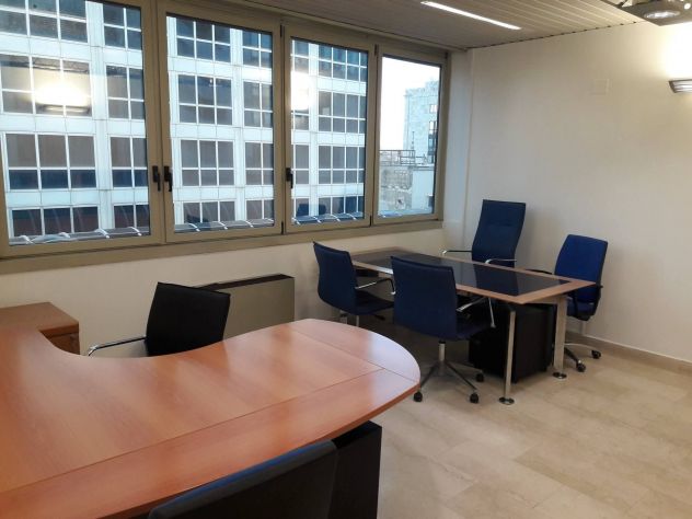 FITTASI UFFICIO 140 m² + POSTO AUTO – CENTRO DIREZIONALE - NAPOLI - Foto 6