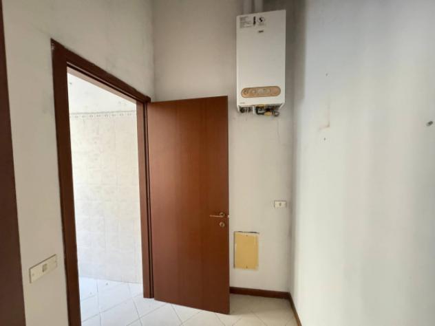 Immobile di 85 m² con 2 locali in affitto a Seregno - Foto 8