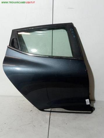 PORTA POST. DX. BLU SCURO MET. AL MAN. / SE 999-U1309858 Carrozzeria  Lamierati esterni  Porte  Porta post. dx. RENAULT - CLIO IV 2012  2019