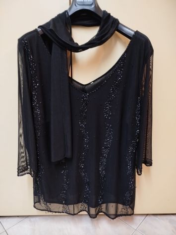 Blusa con Sciarpa Coordinata
