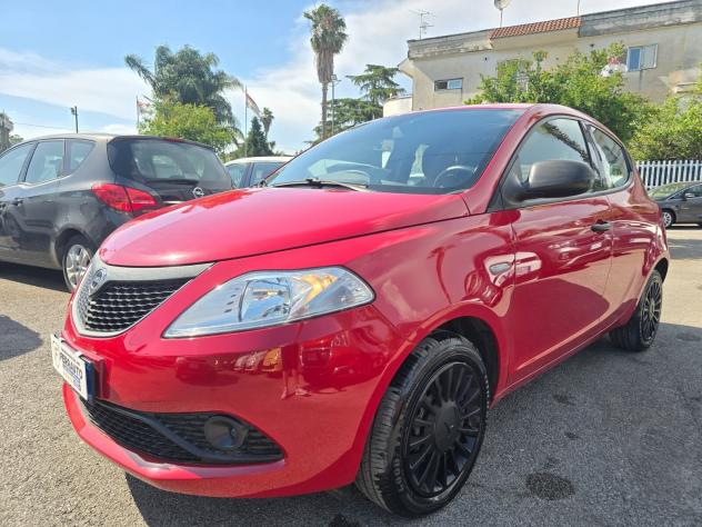 Lancia Ypsilon 1.0 FireFly 5 porte S&S Hybrid Ecochic - Foto 2