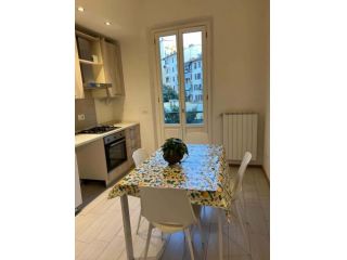 Apartment in Via Ubaldo Montelatici, Firenze for 105 m² with 2 bedrooms