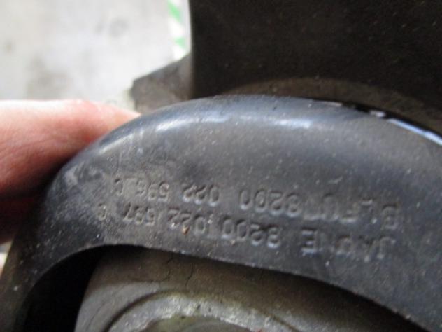 8200022597 SUPPORTO MOTORE RENAULT MASTER 2.5 D 88KW 6M 2P (2010) RICAMBIO USATO - Foto 2