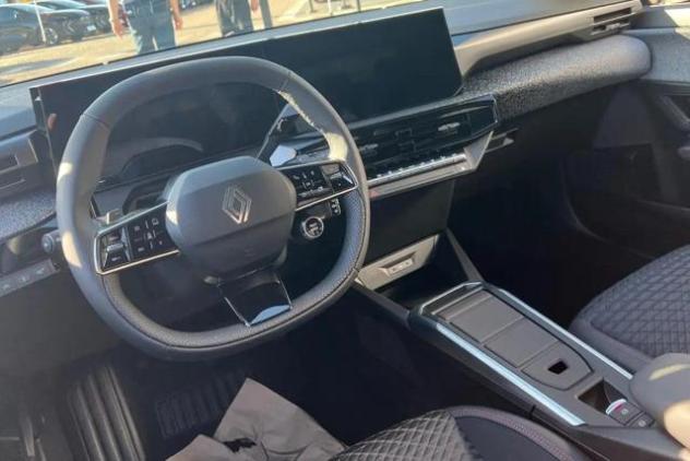 RENAULT Clio ECO-G 120 EDC TECHNO MY26 rif. 24238286 - Foto 4
