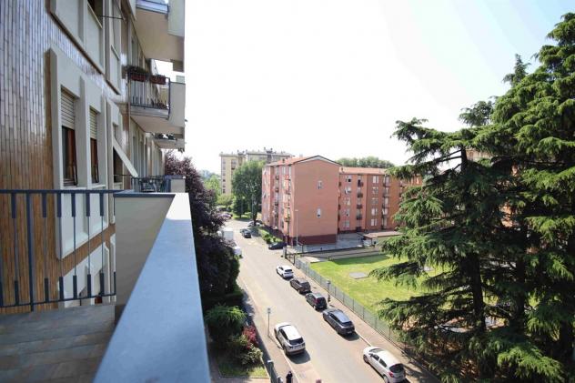MONZA San Giuseppe - ottimo plurilocale al piano alto con box - Foto 3