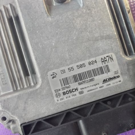 CENTRALINA MOTORE ECU OPEL ASTRA 55585024 0281018769 55579447 1039S4417 BA4 CE - Foto 2