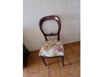 sedia in mogano rivestita in stoffa