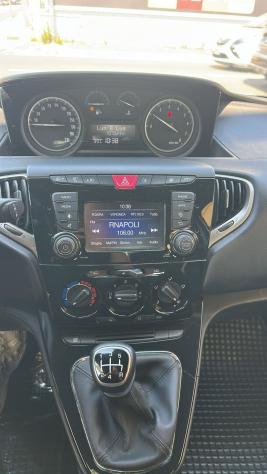 LANCIA YPSILON 1,2 - Foto 3