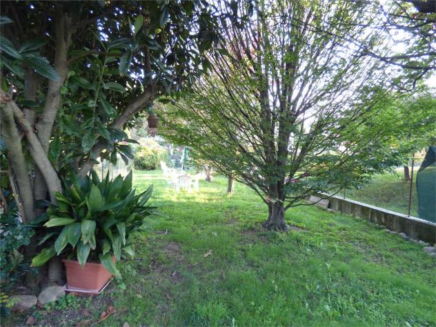 V001355 - 3 LOCALI CON GIARDINO E SOTTOTETTO DA RECUPERARE - Foto 2