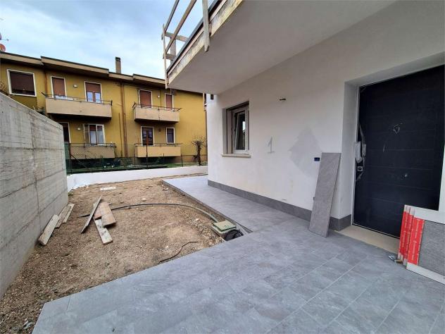 V005438 - VILLA ANGOLARE DI NUOVA COSTRUZIONE CON GIARDINO - Foto 3