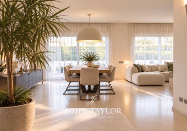 Villa di 370 m² con 5 locali e box auto doppio in vendita a Rovellasca - Foto 8