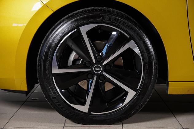 Opel Astra 1.2 t Edition s&s 110CV - Foto 6