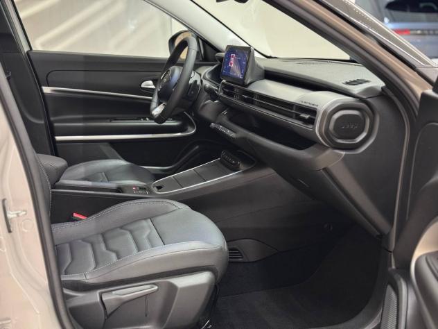 Jeep Avenger e-Hybrid 1.2 MHEV e-Hybrid Turbo Summit TETTO - PELLE - WINTER PACK - JBL - Foto 10