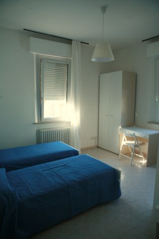 AFFITTASI CAMERA MATRIMONIALE USO SINGOLA PER SOLE STUDENTESSE ZONA OSPEDALE. - Foto 4
