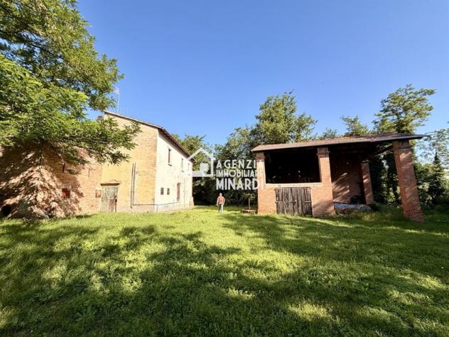 FAENZA – SARNA | AUTENTICA CASA COLONICA ROMAGNOLA CON FIENILE, AMPI SERVIZI E OLTRE 4.000 MQ DI TERRENO - Foto 8