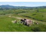 Rustico / Casale di 330 m² con più di 5 locali in vendita a Pienza
