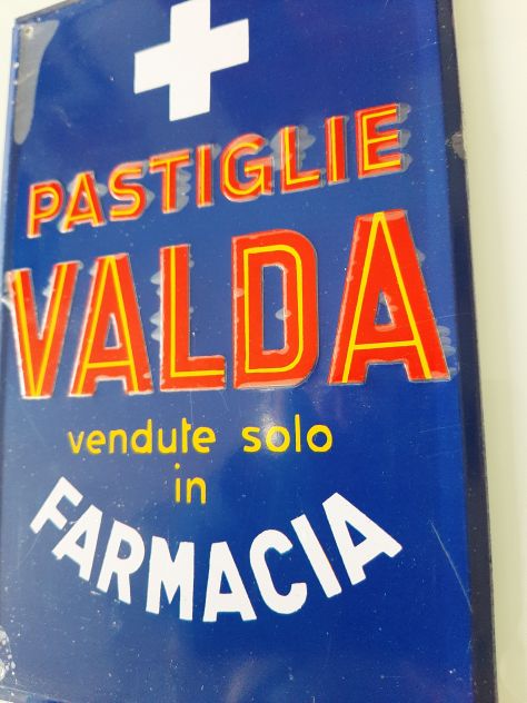 PASTIGLIE VALDA TARGA  IN RILIEVO - Foto 5