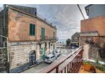 Casa indipendente di 457 m² con più di 5 locali in vendita a Acireale
