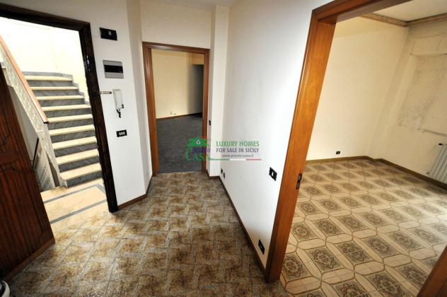 Rif. 9691 - Soluzione indipendente con ampio Terrazzo + Comm.le - Foto 8