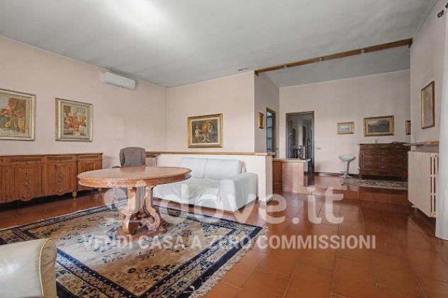 Villa di 348 m² con più di 5 locali e box auto in vendita a Pogliano Milanese - Foto 11