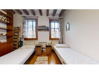 Stanza - Venezia . Rif.: VE-12 A