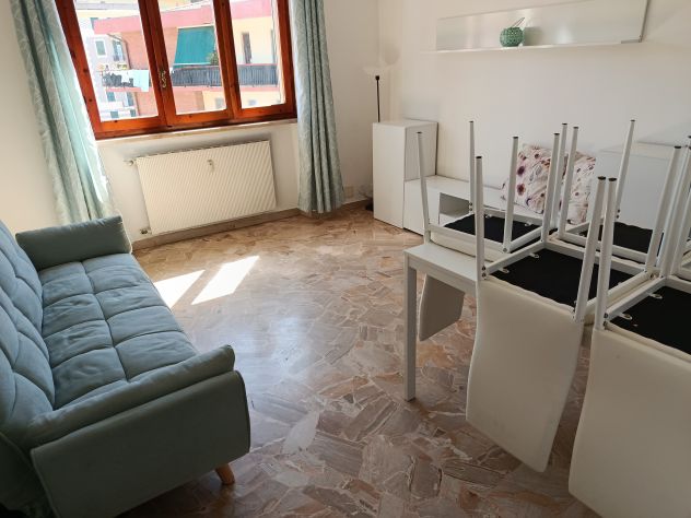 Varazze centro(estivo) sei vani perfetti terrazza giardino parcheggio 1300 euro - Foto 5
