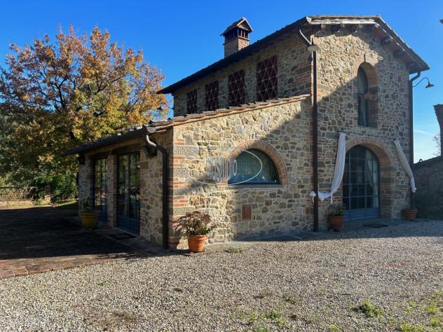 CASALE di 15 vani e di 491 mq (FIGLINE E INCISA VALDARNO - LOCALITA' BADIA MONTESCALARI) rif. V-2178 - Foto 3