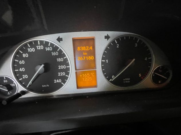 Autovettura Mercedes Classe B 180CDI - Foto 5