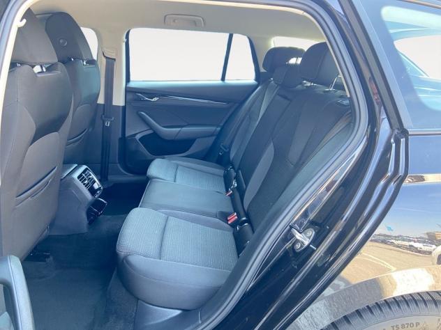 Škoda Octavia 2.0 TDI EVO 150cv EXECUTIVE DSG - Foto 10