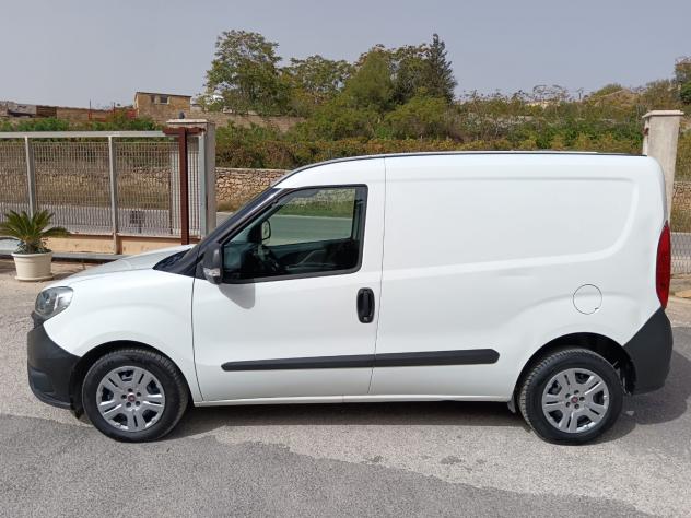Fiat Doblo Dobl1.3 MJT PC-TN Cargo Lamierato SX - Foto 2