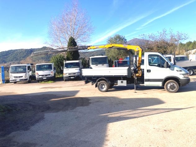 camion iveco daily 35c15 ribaltabile e gru - Foto 4
