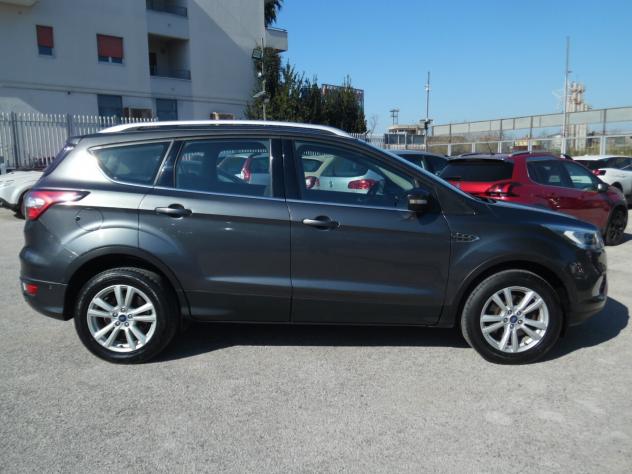 Ford Kuga 1.5 TDCI 120 CV S&S 2WD Business - Foto 8