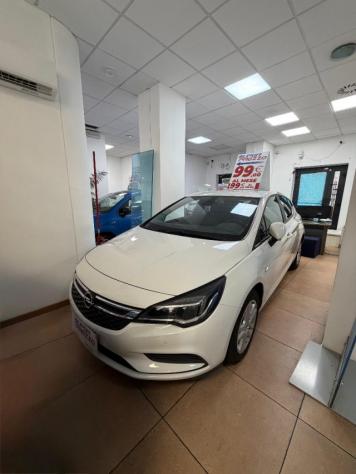 OPEL Astra APERTI AD AGOSTO rif. 24043578