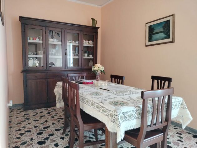 IMMOBILE PANORAMICO SEMI-INDIPENDENTE SU DUE LIVELLI NEL BORGO DI LAURINO
