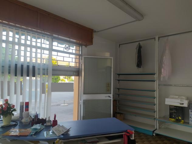3 Vetrine in vendita a Santarcangelo di Romagna - Foto 3