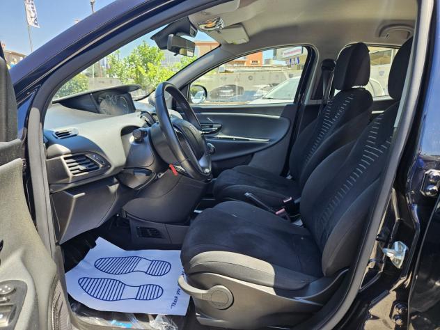 Lancia Ypsilon 1.2 69 CV 5 porte Gold - Foto 6
