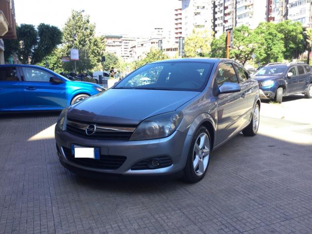 Opel Astra GTC 1.9 16V CDTI 150CV 3 porte Cosmo - Foto 5