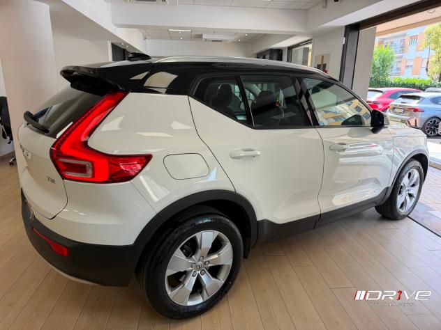 VOLVO XC40 (2017--) XC40 T2 Momentum - Foto 7