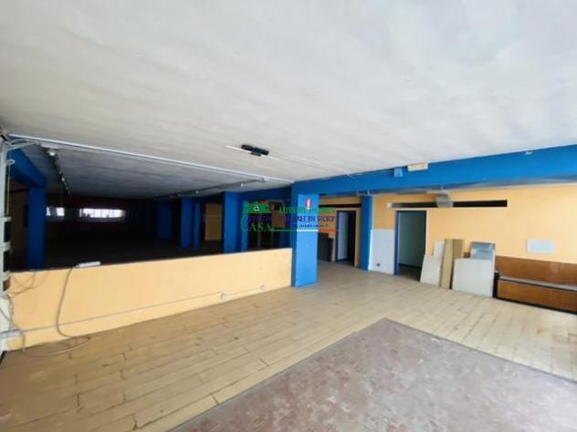 RIF. 8809 - DEPOSITO + GARAGE