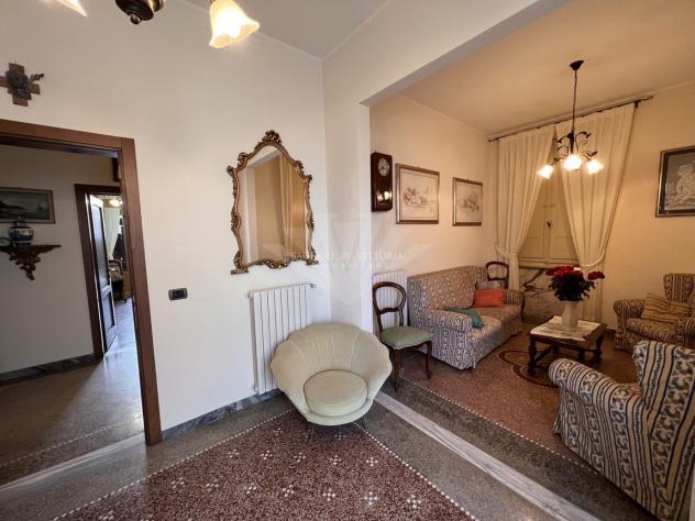 VILLA di 12 vani e di 266 mq (PIETRASANTA) rif. 477 - Foto 5